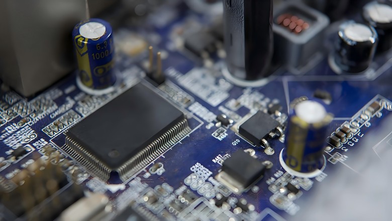 How to choose the best circuit protection devices in a circuit?